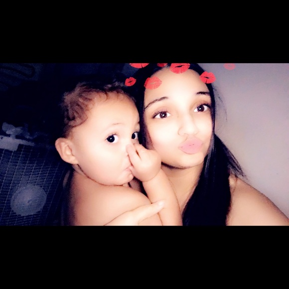 Profile Picture of Tisha Nebbergall (@tishaheaven) on Poshmark