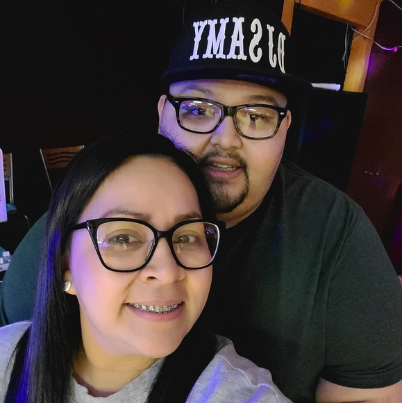 Profile Picture of Amor Amor (@amoramoramor) on Poshmark