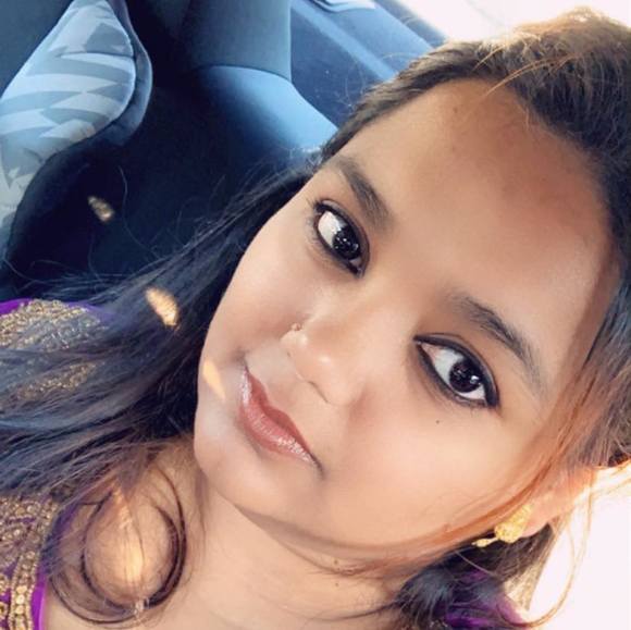 Profile Picture of Tanjina Tonu (@tafroz2527) on Poshmark