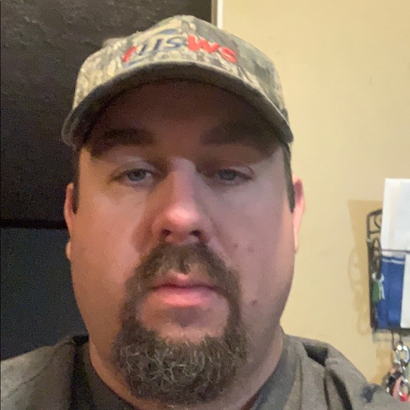 Profile Picture of Jason Pennington (@jason26201) on Poshmark