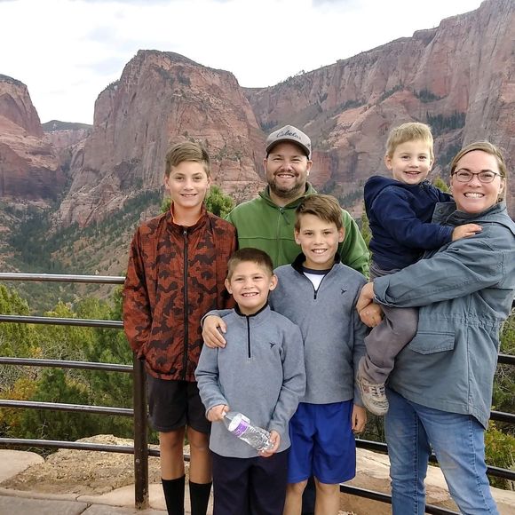 Profile Picture of Benjamin Thorson (@benjaminthorson) on Poshmark