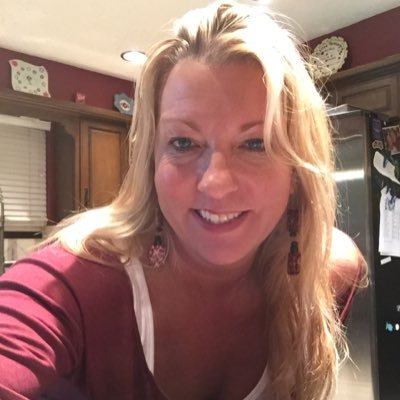 Profile Picture of Debbie Chastain (@debbie_chastain) on Twitter