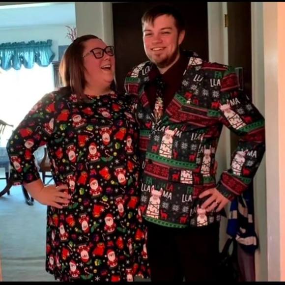 Profile Picture of Lindsey Pyell (@lindseypyell) on Poshmark