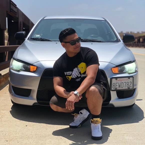 Profile Picture of Douglas Herrera (@douglasherrera) on Poshmark