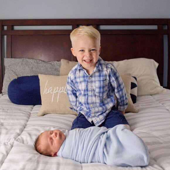 Profile Picture of Tracy Schoenbauer (@tschoenbauer) on Poshmark