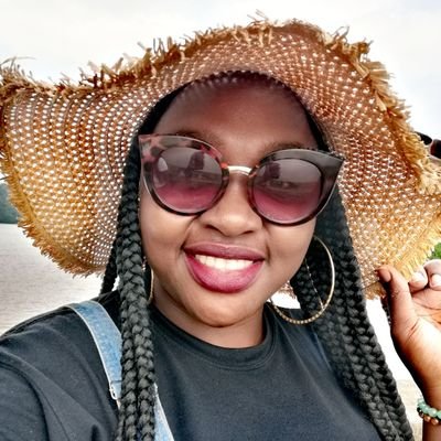 Profile Picture of Ndoni  🌻 (@AngieShazi) on Twitter