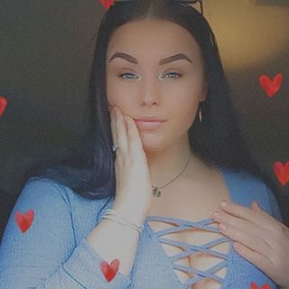 Profile Picture of Chloe Carter (@chloe.carter.35110418) on Facebook