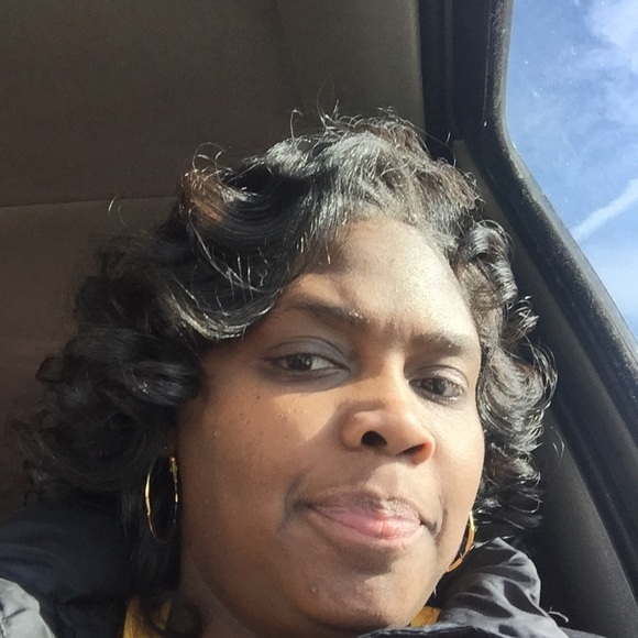 Profile Picture of Keithia Gavin (@kgavin7) on Poshmark
