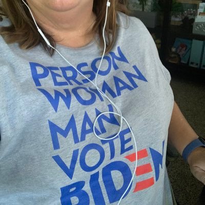 Profile Picture of Wendy Lynne Layton (@wendylweirdo) on Twitter