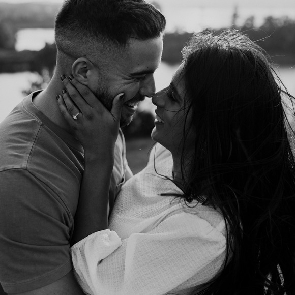 Profile Picture of Arely Sanchez (@arelymaricella2) on Poshmark