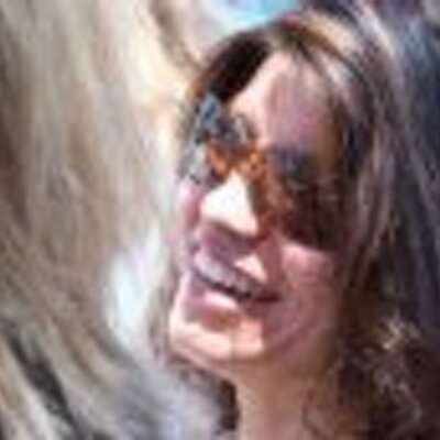 Profile Picture of Yolanda Hosley (@Yozoe) on Twitter