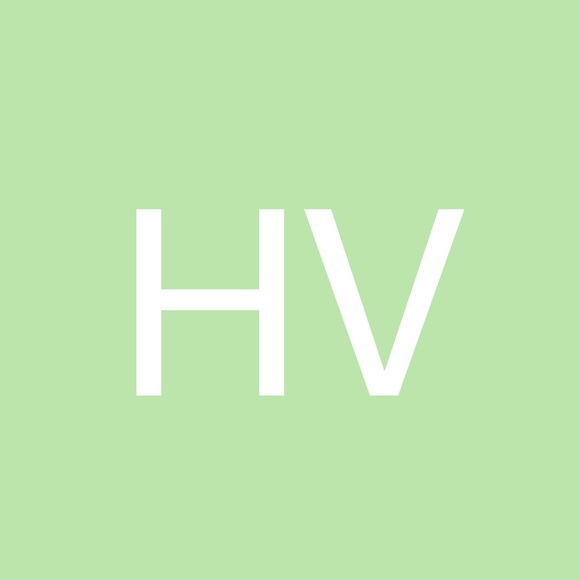 Profile Picture of Hilary Vincent (@wheeler2107) on Poshmark