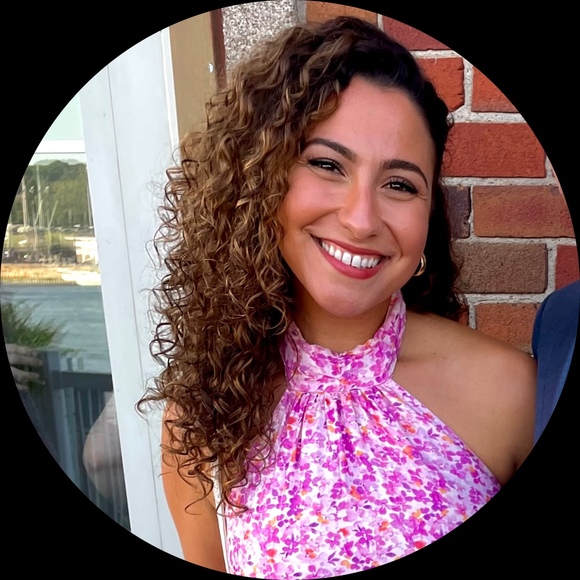 Profile Picture of Christina Mariotti (@cmariotti) on Poshmark