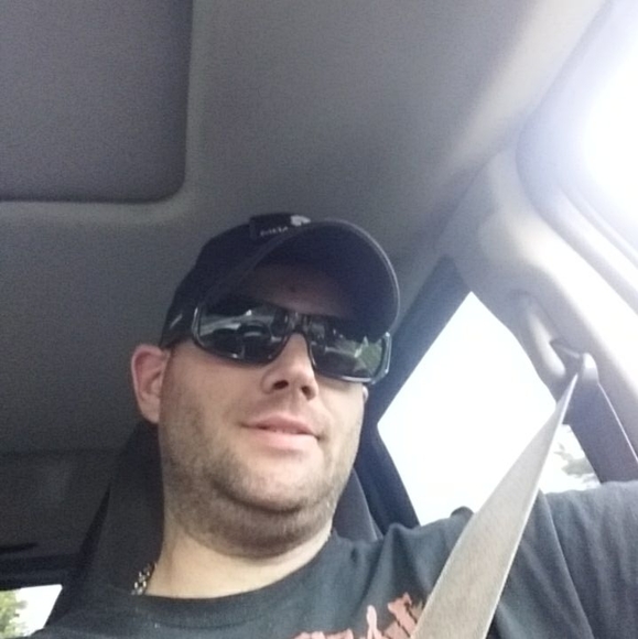 Profile Picture of Nathan Martens (@martens117) on Poshmark