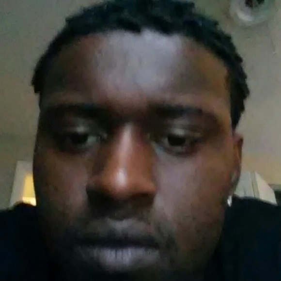 Profile Picture of Christian Blunt (@chris1989) on Poshmark