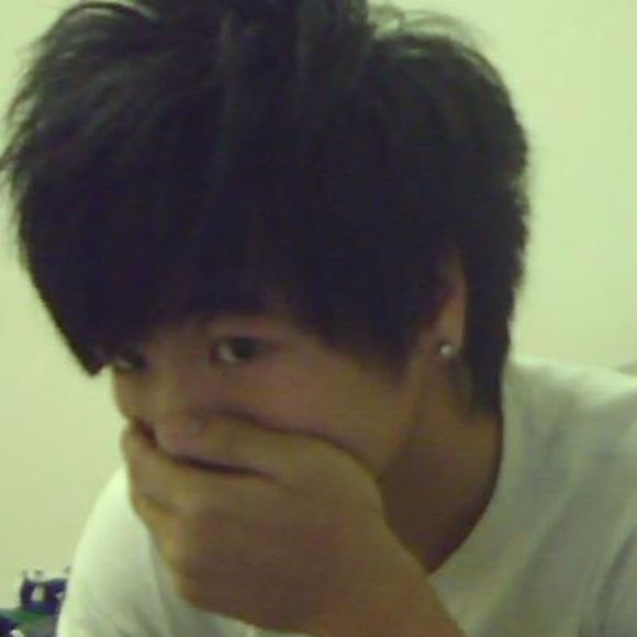 Profile Picture of Xiaoyu Li (@randy1121) on Poshmark