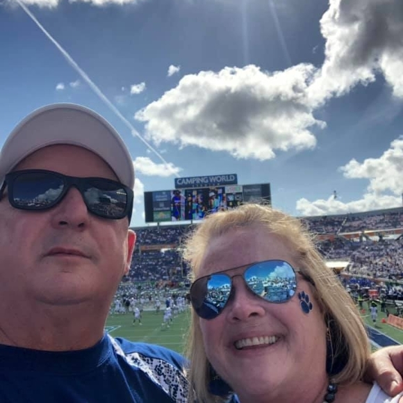 Profile Picture of Tammy tobey Deyulis (@tdeyulis) on Poshmark