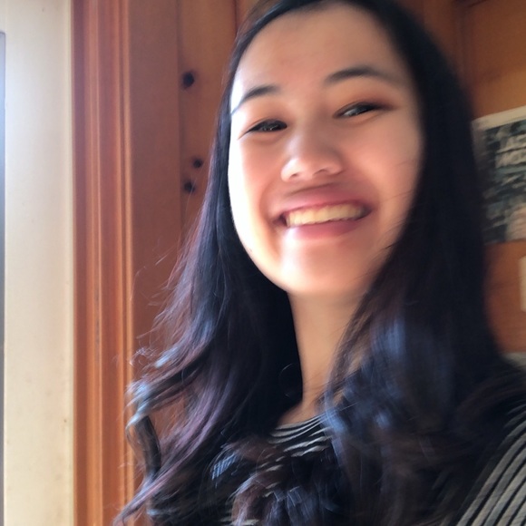 Profile Picture of Katelyn Keller (@kate_k1999) on Poshmark