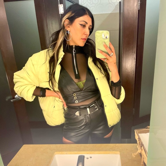 Profile Picture of Roz Hajian (@asaprozzy) on Poshmark