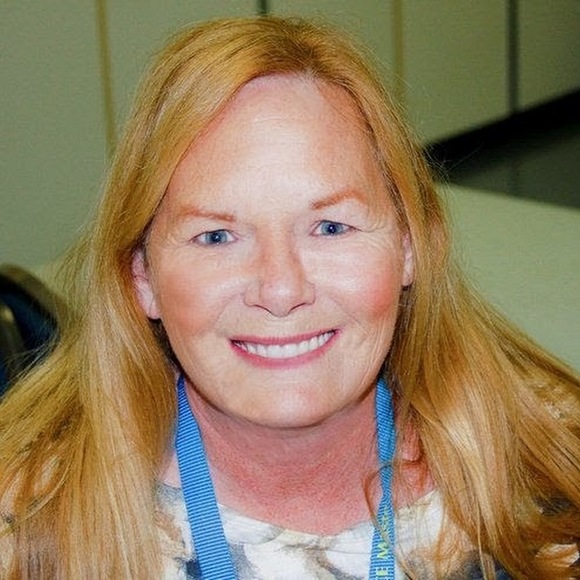 Profile Picture of Kathi Urango (@katurango) on Poshmark