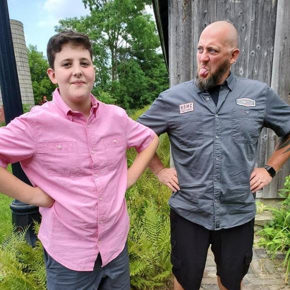 Profile Picture of Aaron Avery (@goob1025) on Poshmark