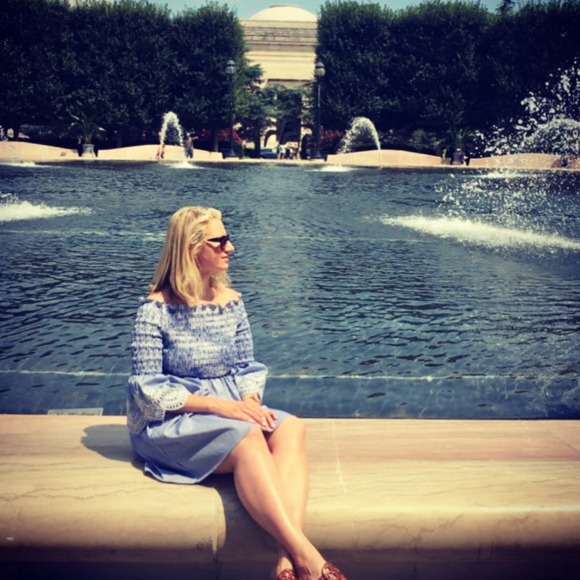 Profile Picture of Maria Schmeiser (@savethedate22) on Poshmark