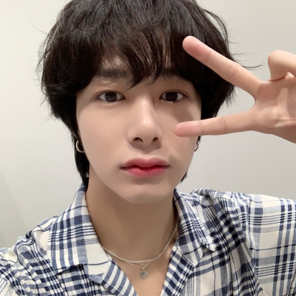 Profile Picture of Cassandra Harvey (@seokssandra) on Poshmark