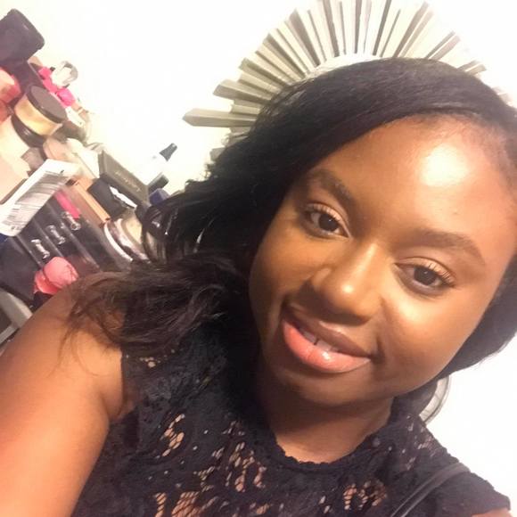 Profile Picture of Magda Richard (@mrichard2bc) on Poshmark