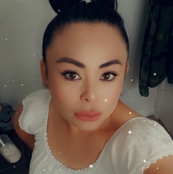 Profile Picture of Vianey Morales (@tazmaniagirl86) on Poshmark