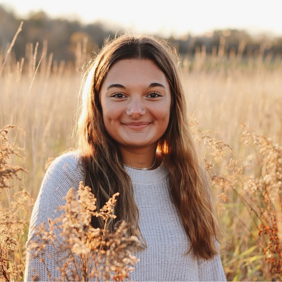 Profile Picture of Peyton Brown (@itspeyton401) on Poshmark
