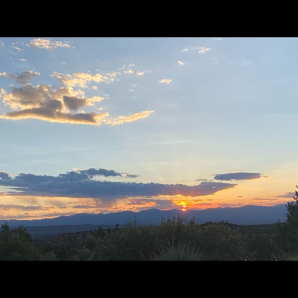 Profile Picture of Katherine Leahey (@katherineleahey) on Poshmark