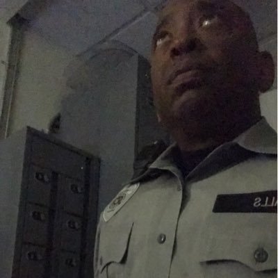 Profile Picture of SIR Clinton T Walls (@PDXwatcher2011) on Twitter