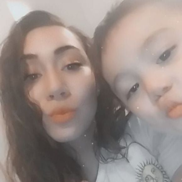 Profile Picture of Lauren Darragh (@queenbeedgaf) on Poshmark