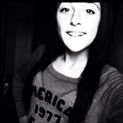 Profile Picture of Lindsey Kern (@lindsey_boo_) on Twitter