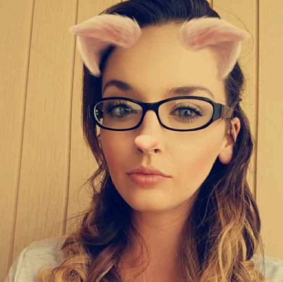 Profile Picture of Rene Foster (@renefoster) on Poshmark
