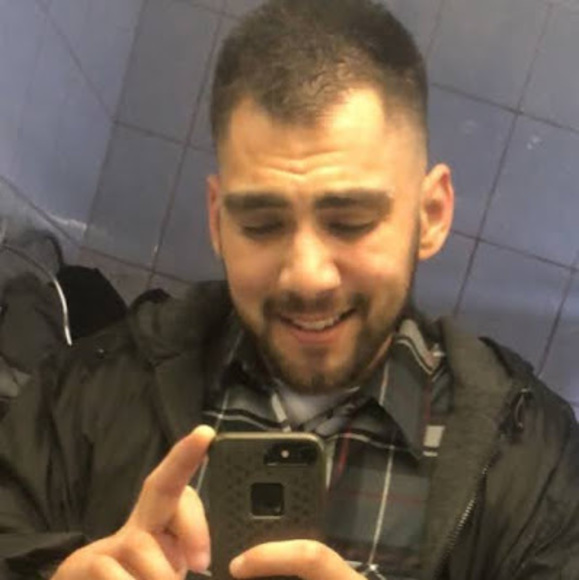 Profile Picture of Michael Rosales (@artyboyjr13) on Poshmark