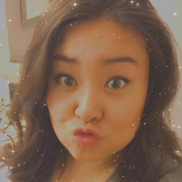 Profile Picture of Ayako Fukuri (@ayakofukuri) on Poshmark