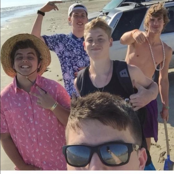 Profile Picture of Raymond Stopper (@raymo234) on Poshmark