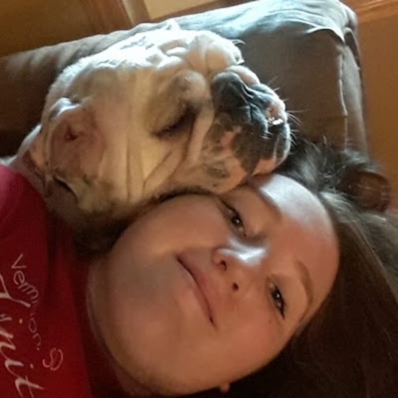 Profile Picture of Sophia Nilson (@sophianilson) on Poshmark