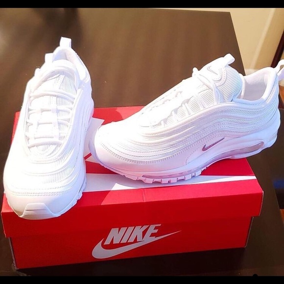 Profile Picture of Brianna Tarver (@bribri179) on Poshmark