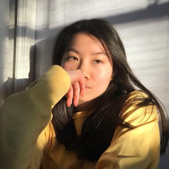 Profile Picture of Katelyn Chan (@katelynkchan) on Poshmark