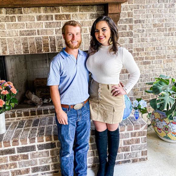 Profile Picture of Hannah Riggs (@hannahnriggs) on Poshmark