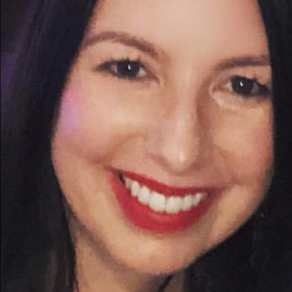 Profile Picture of Lucy Bailey (@lucybailey873) on Poshmark
