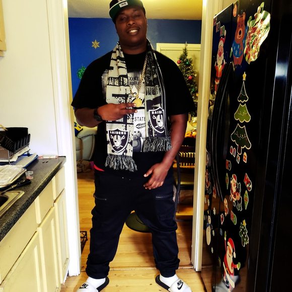 Profile Picture of Curtis Coleman (@curtis_coleman) on Poshmark