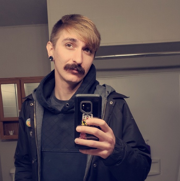 Profile Picture of Cloyd Page (@cloydjpage) on Poshmark
