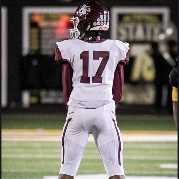 Profile Picture of Sultan Abdullah (@sultan_ali27) on Poshmark