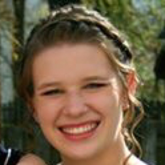 Profile Picture of Madison Helm (@mhelm611) on Poshmark