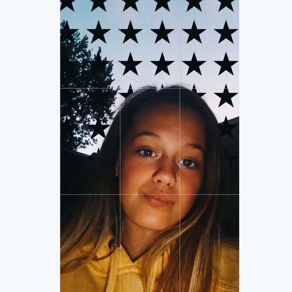 Profile Picture of Noelle Sprow (@sprown24) on Poshmark