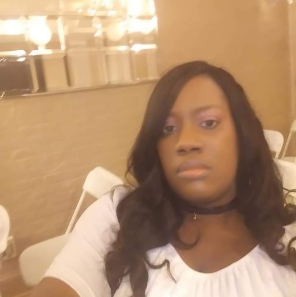 Profile Picture of Towanda Thomas (@towanda_thomas) on Poshmark