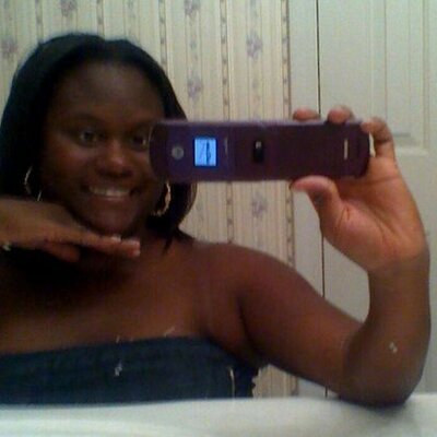 Profile Picture of Shayna Freeman (@shaysongs) on Twitter